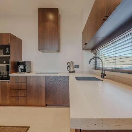 Villa Kargi'da Lueks Silence 2